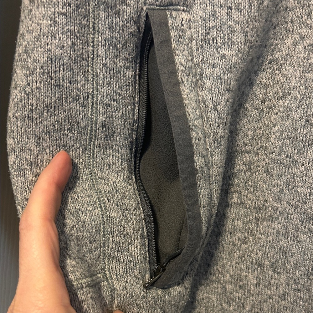 Patagonia Men's Performance Jacket in Heather Gray. Zipper pockets. Small - Picture 4 of 5